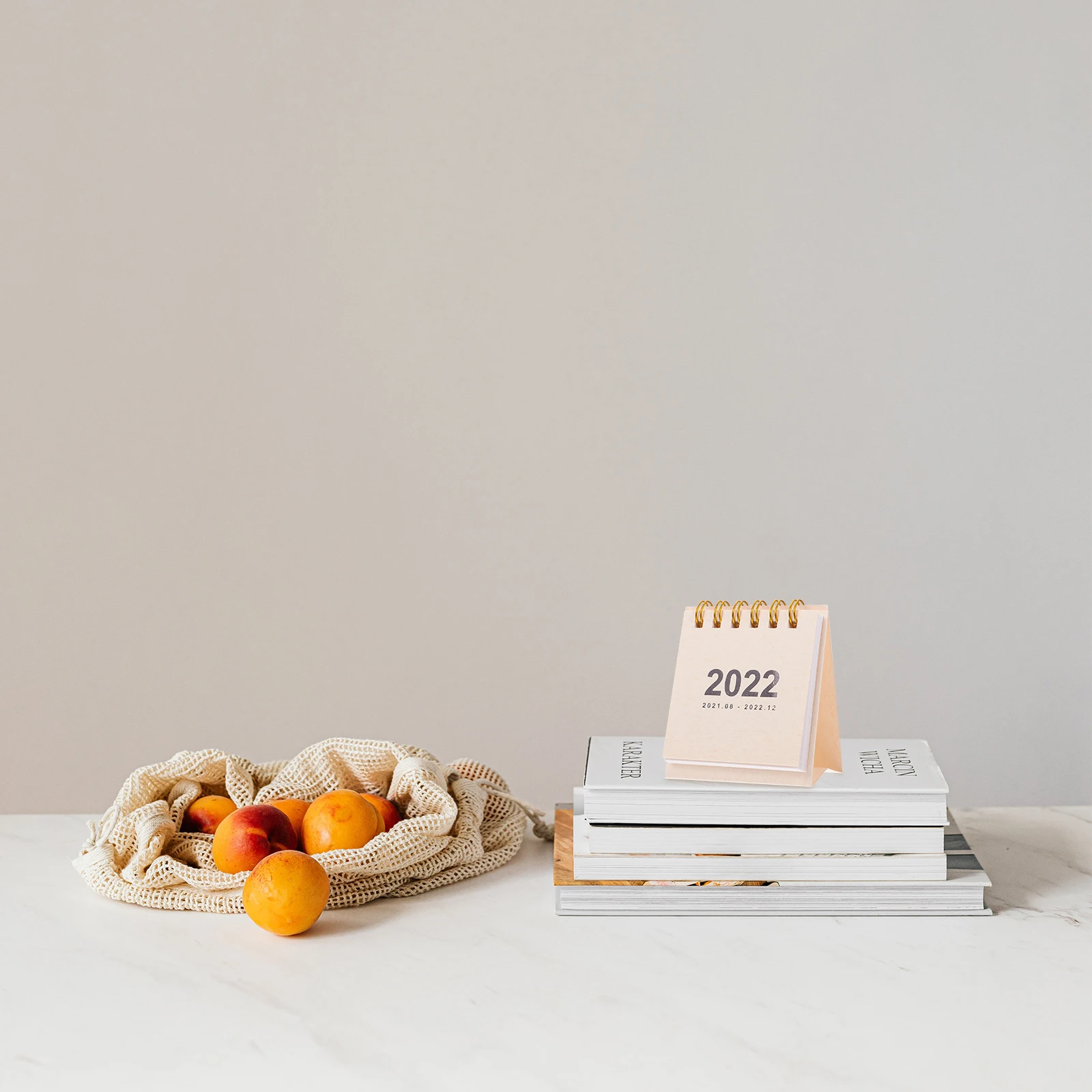 

Desktop Calendar Office Paper Calendars Portable 2022 Mini White Small Standing Student