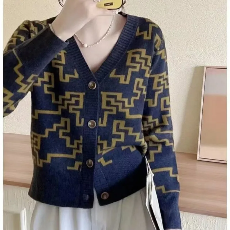 Autumn Winter Women Trendy Vintage Geometric Single Breasted Knitted Cardigan Y2K Female V Neck Long Sleeve Chic Sweater Jacket