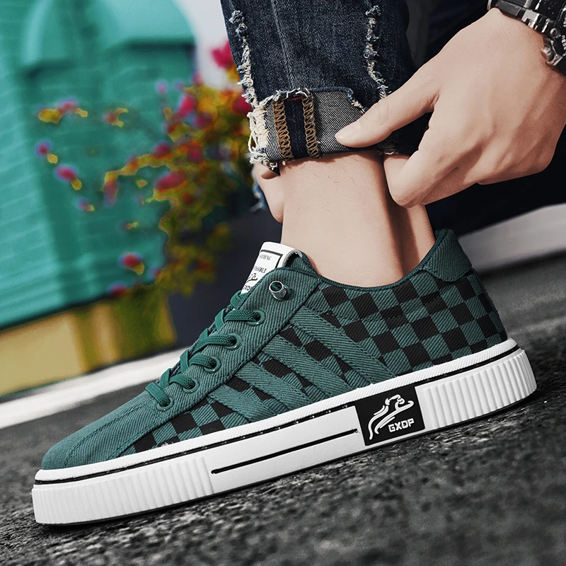 Heren zomer 2025, nieuwe ademende outdoor-casual schoenen, lichtgewicht sportcanvas skateboardschoenen voor heren