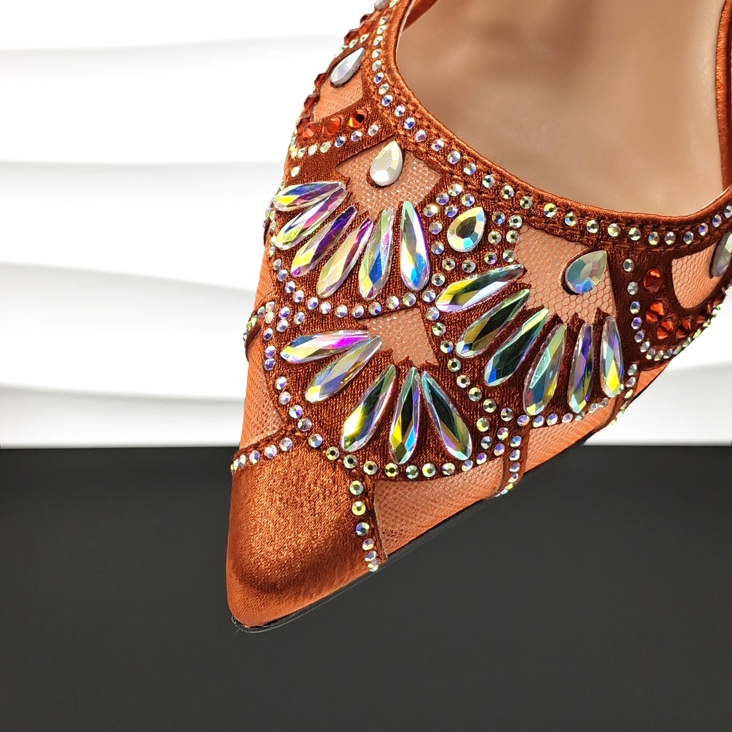 The Most Popular Shoes And Bag Design In The United States, Featuring Shiny Rhinestones Adorned With High Heels Women Shoes