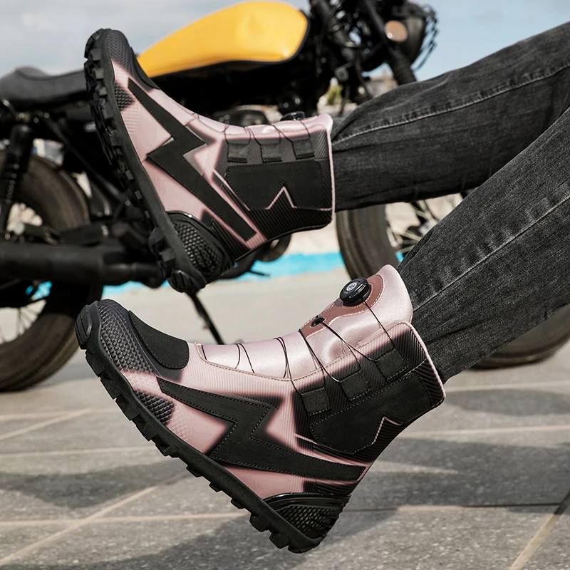 Botas protectoras de motocicleta para hombre, zapatos informales todoterreno cómodos y resistentes al desgaste, antideslizantes, a la moda, para las cuatro estaciones