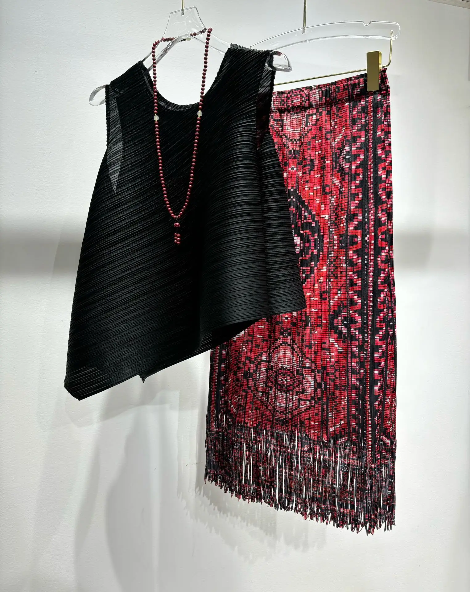Miyake Pleated Print Suit 2025 Summer New Solid Color Top + Advanced Sense of Fringe Retro Thin Half Skirt