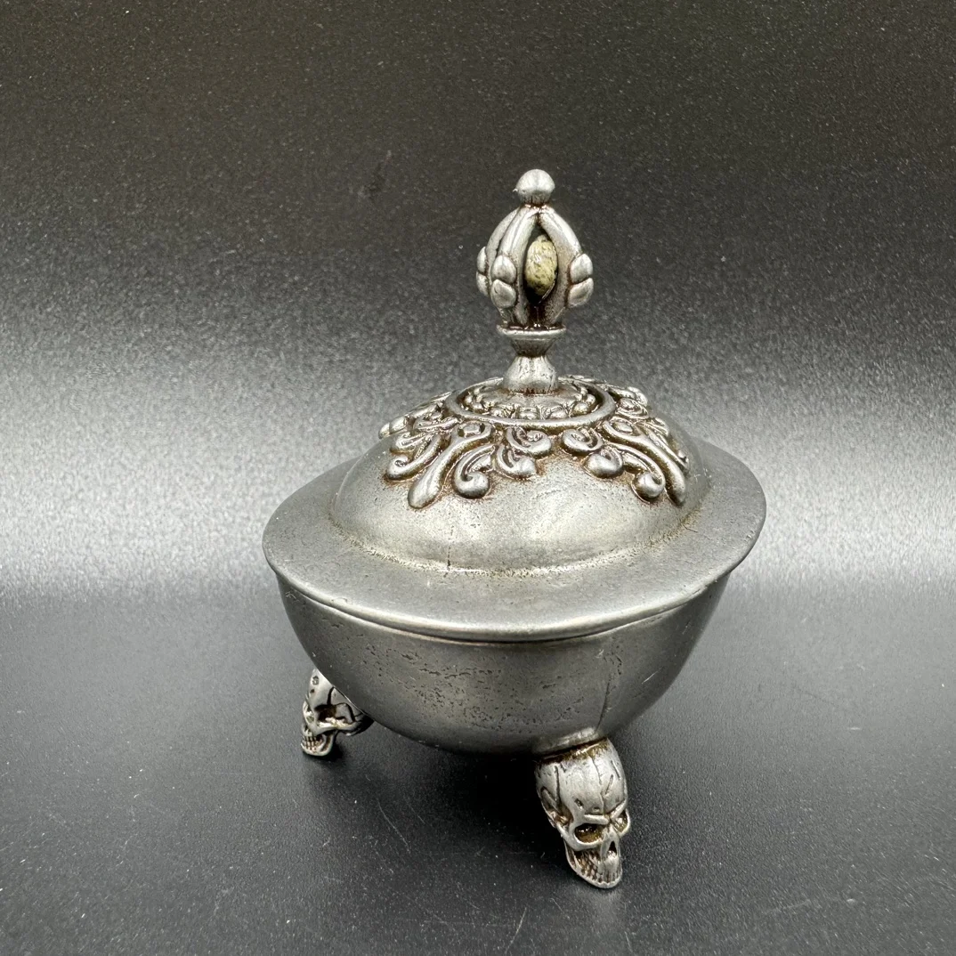 Xizang Cold Iron Tibetan Vajra Head Tripod Gabala Bowl Small Ornaments Imitating Tiantie Cranial Ware Gatuba Decoration