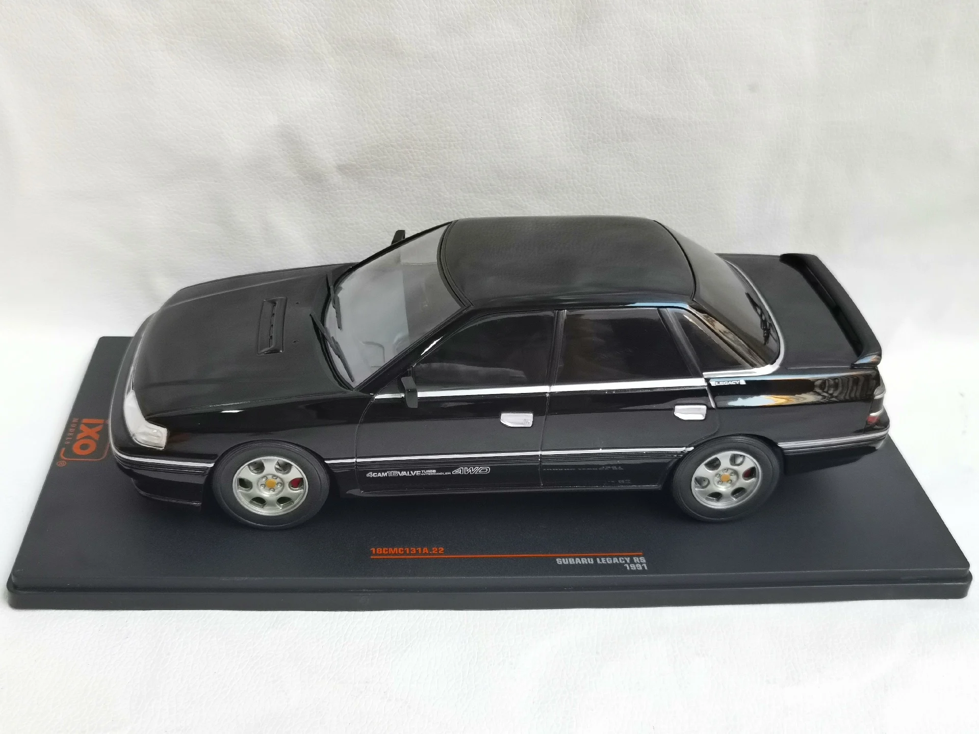 다이캐스트 IXO 1/18 스케일 스바루 레거시 RS 1991 스바루 합금 자동차 모델 소장 장난감 선물 기념품 디스플레이 장식품