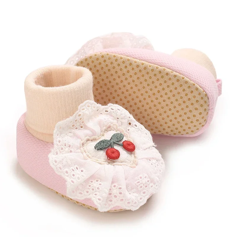 Мягкие зимние нескользящие носки для маленьких девочек 0-18 месяцев, зимняя теплая обувь вишневого цвета, однотонная модная детская обувь для первых ходунков для малышей
