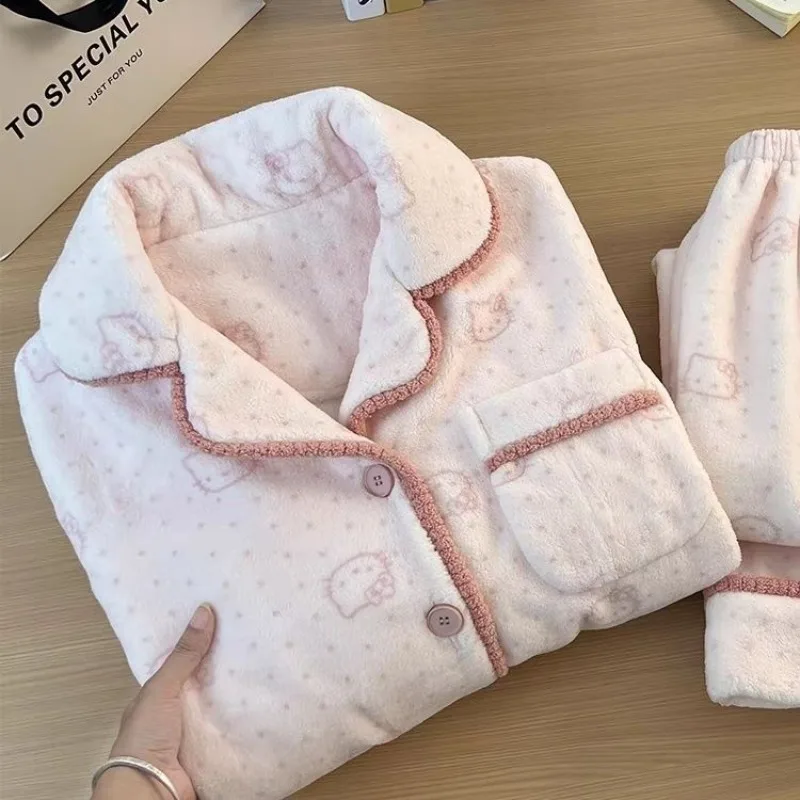 

Зимние пижамы Hello Kitty, милый мультяшный коралловый бархат для девочек, утолщенный теплый свободный повседневный фланелевой удобный простой комплект домашней одежды