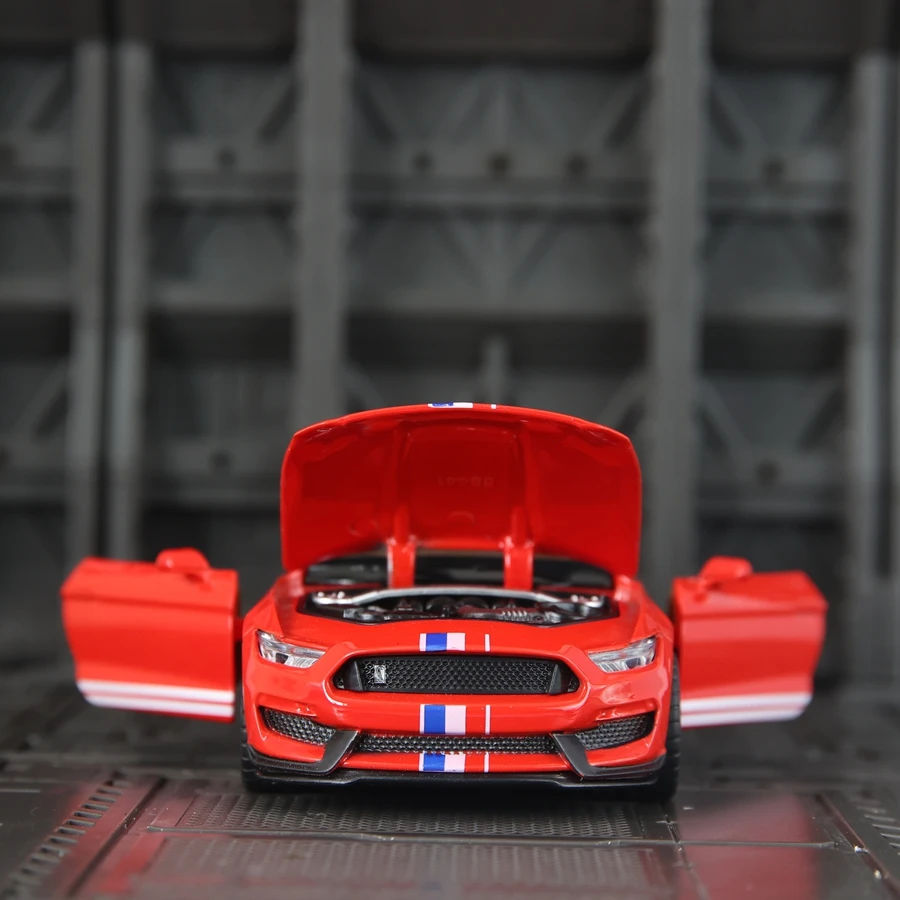 1:32 Ford Shelby GT350 Legierungsautomodell-Ornament-Sammlung, Türen und Motorhaube, Kofferraum kann geöffnet werden