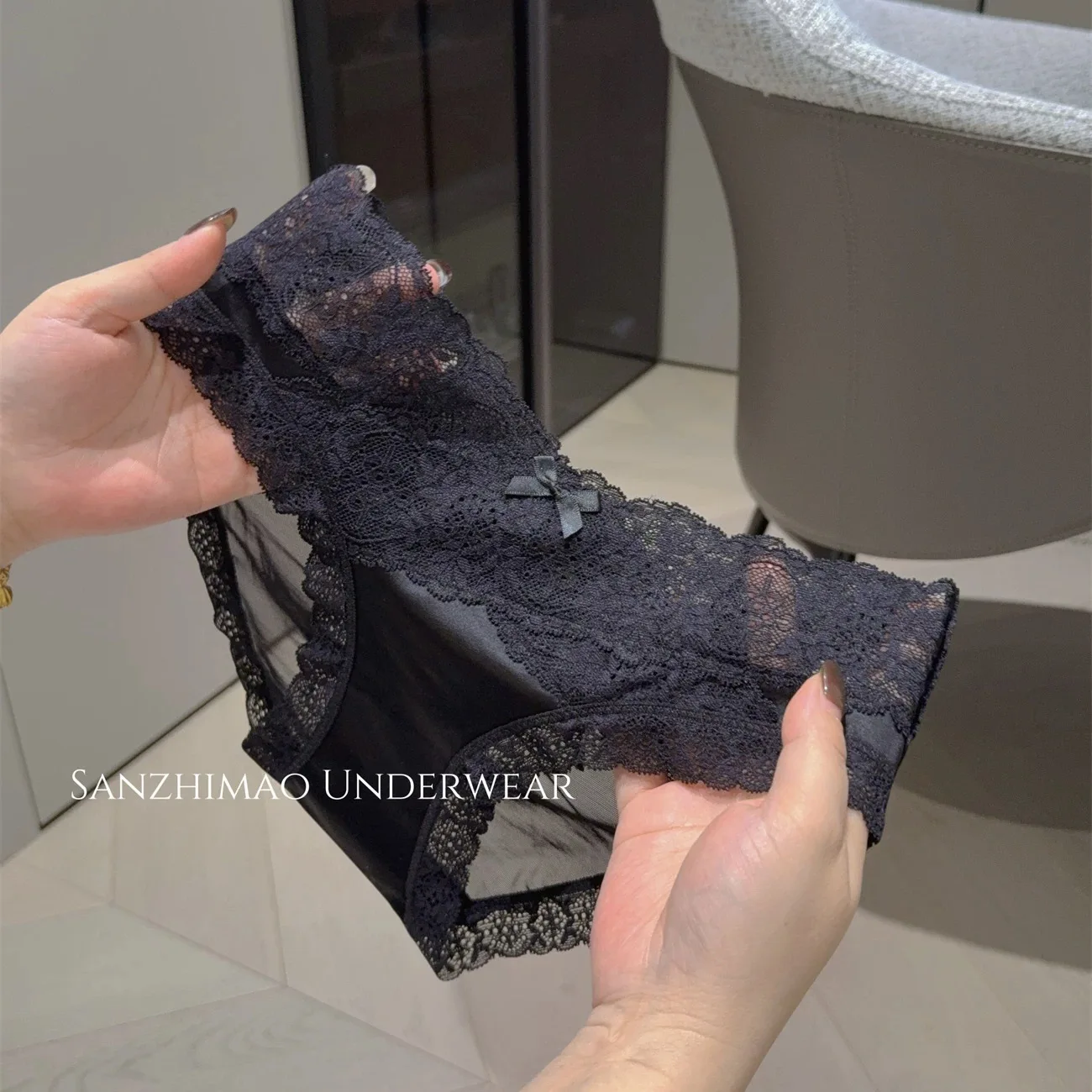 Elegant Luxury Lace Panties Women Satin Ice Silk Seamless Underwear Low Waist Plus Size Girls Breathable Briefs Ladies Lingerie