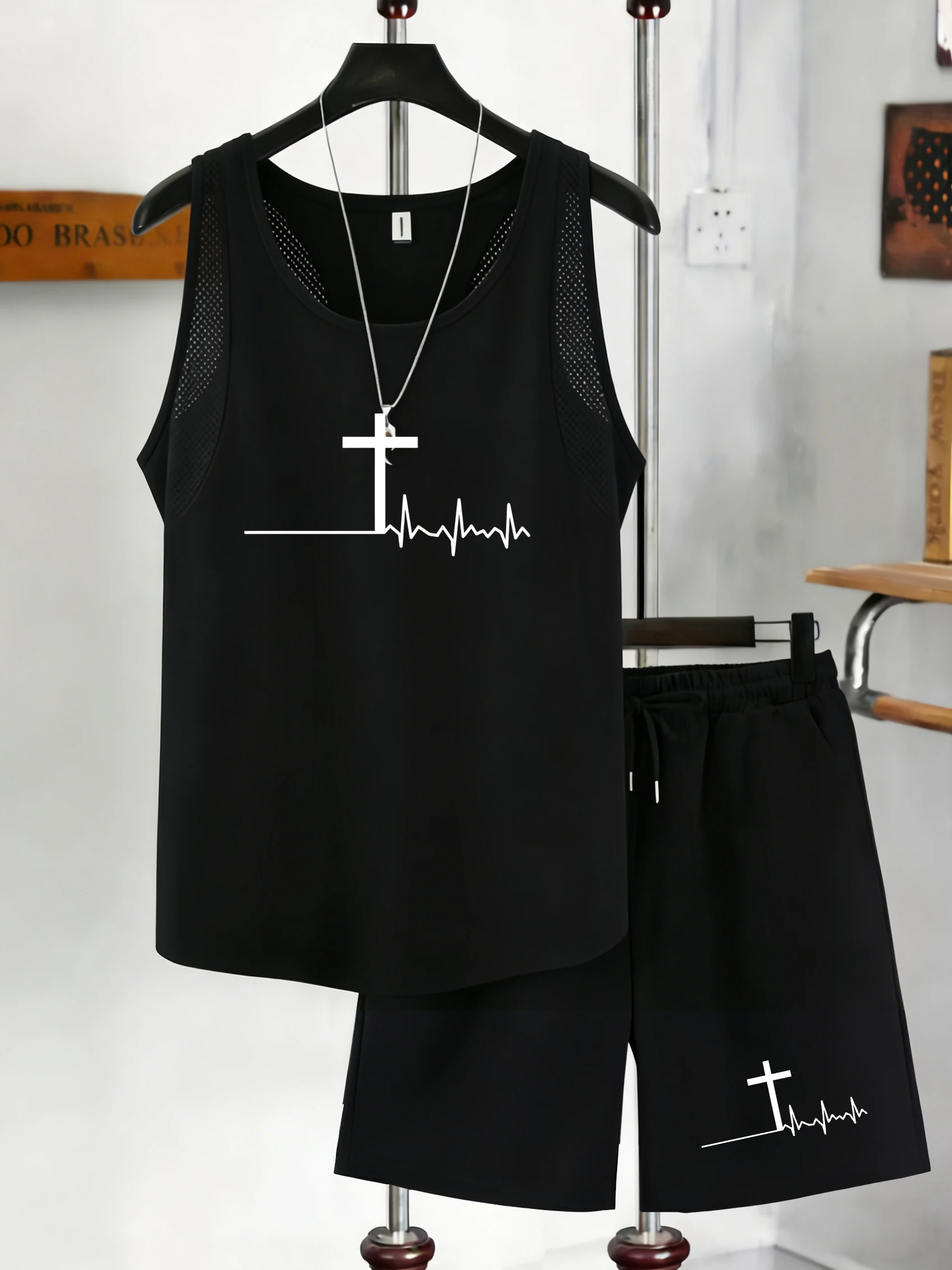 

Light Encountered On Heartbeat Road Male Reticular Vest Suit O-Neck Clothing All-Match Sport Shorts Man Fashion Sleeveless Tee