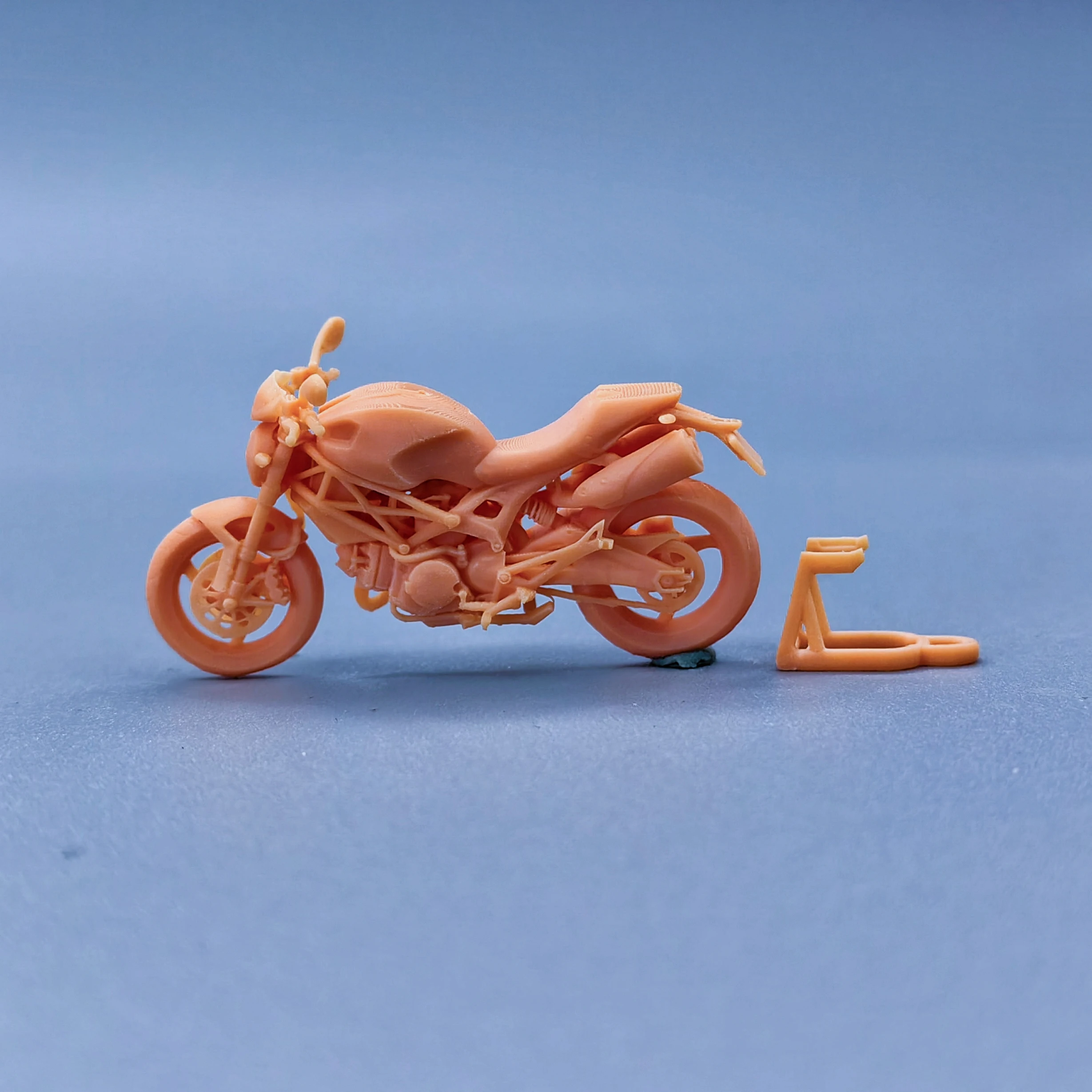 1/64 1/43 Figurines Scale Model Resin motorcycle Uncolored Miniatures Diorama Hand-painted 696 V016