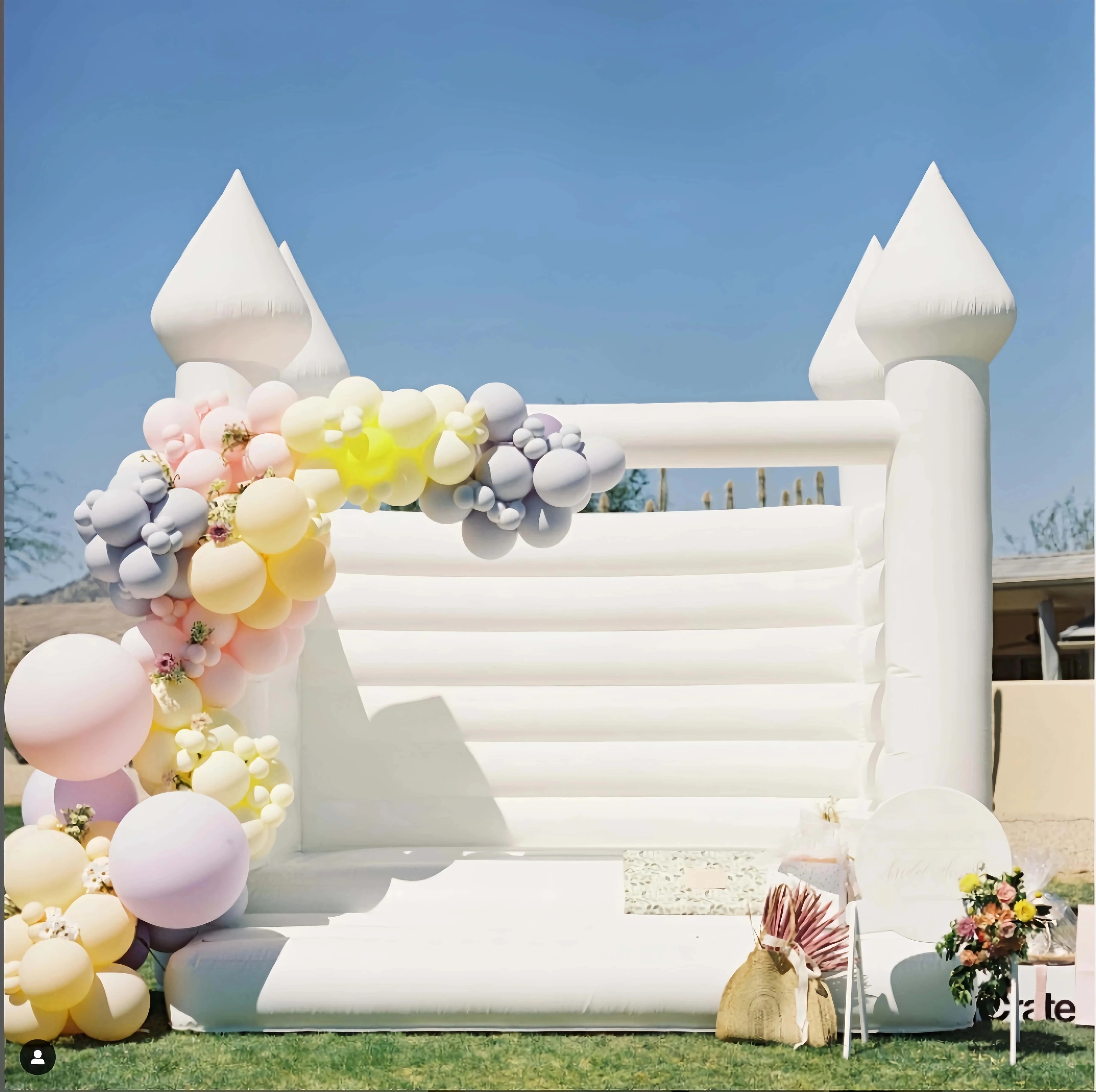 Castillo de casa de rebote blanco para niños y adultos, bóveda inflable 4*4*3m, castillo inflable inflable con soplador de aire