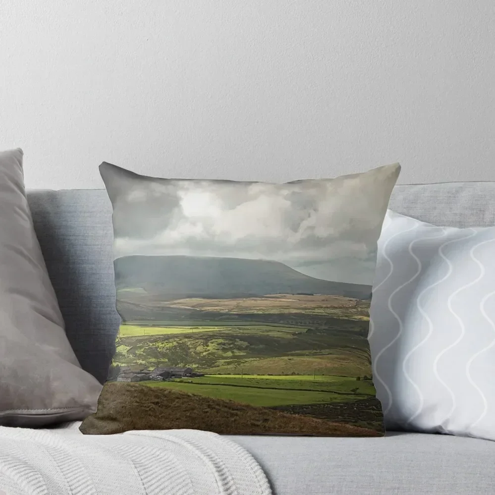 

Pendle Hill, Lancashire Throw Pillow pillow cover luxury Pillow Case Christmas christmas ornaments 2025 Bed pillowcases
