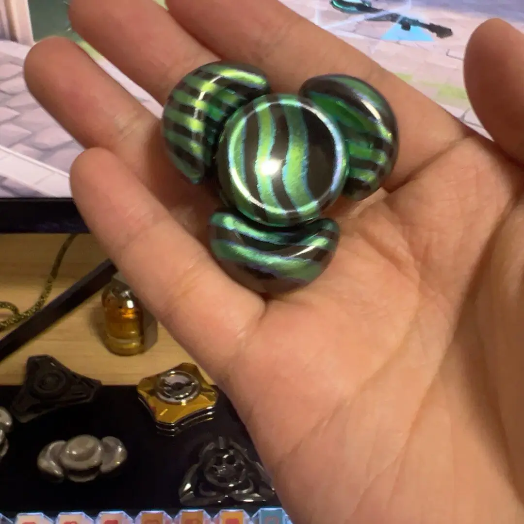 Used EDC Wanjie Wj Green Zirconium Horse Three Egg Sandan, Three-color Straight Grain, Baking Color Process, Surface Light