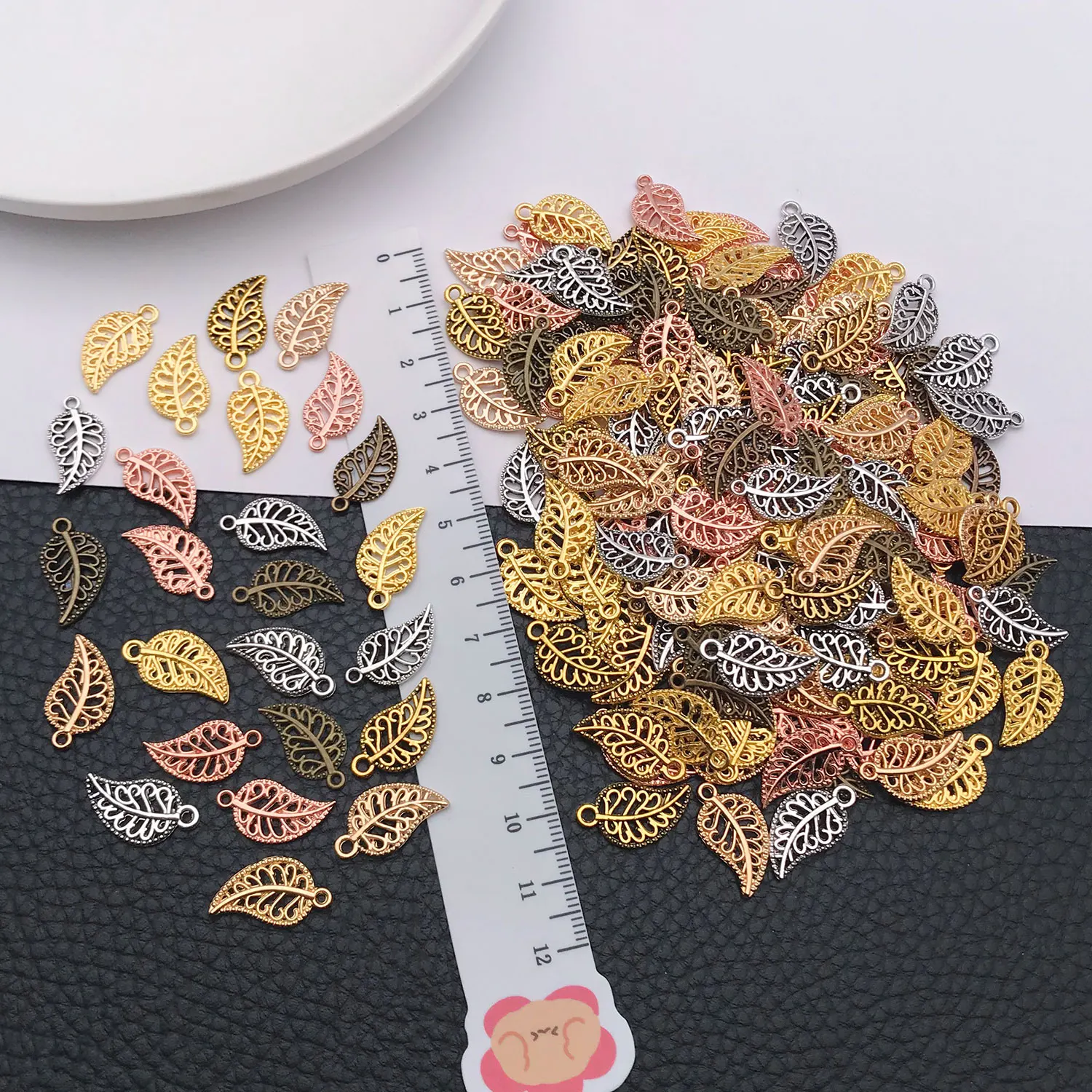 50/210 pcs Six-Color Leaf-Shaped Alloy Pendants, DIY Jewelry Accessories, Vintage Tibetan Silver Style Bracelet Earring Ornament - view 3