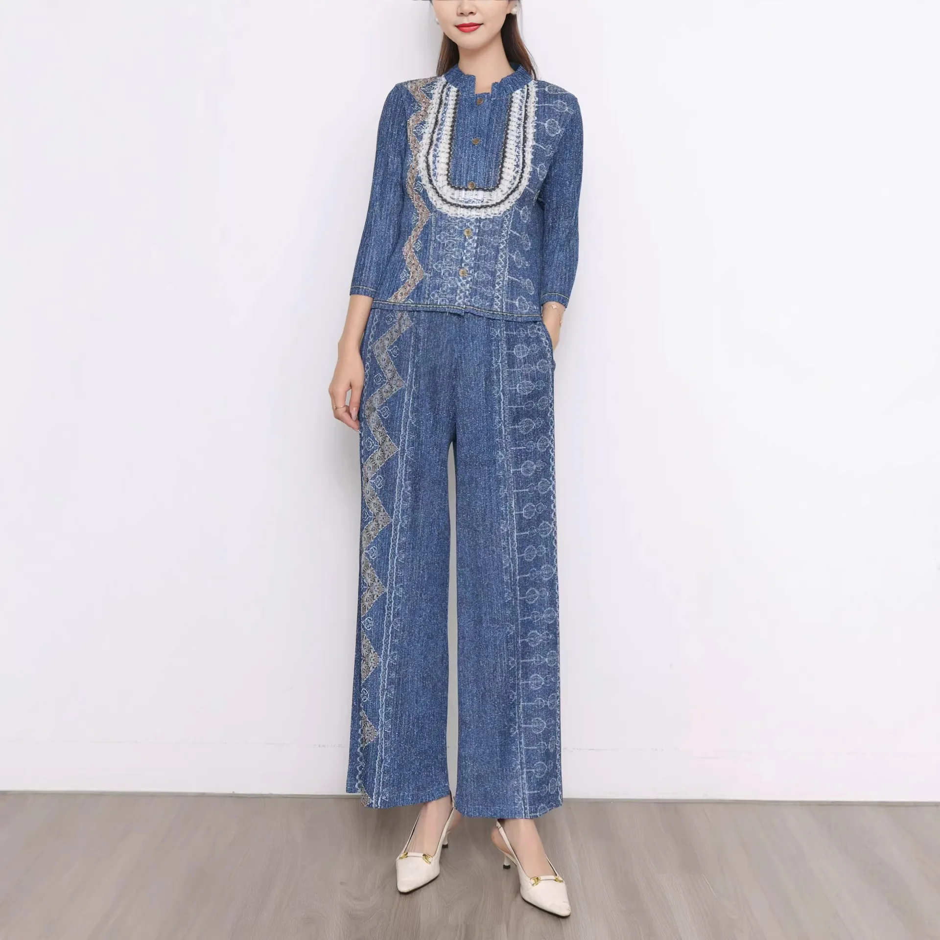 

Miyake Gray Ethnic Embroidered Women's Two Piece Set Stand Collar Three-quarter Sleeves Pleated Wide Leg Pants 2026 Spring New