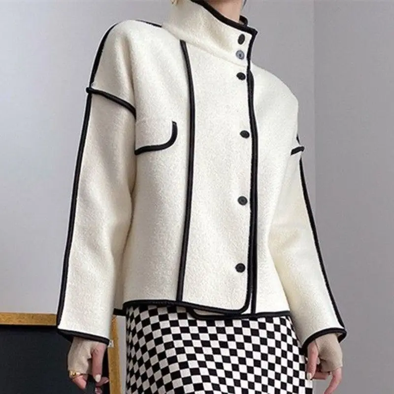 High Quality Coats Women Stand Collar Contrast Color Pearl Velvet Cropped Coats Autumn Winter New Casual Cardigans Jackets Tide