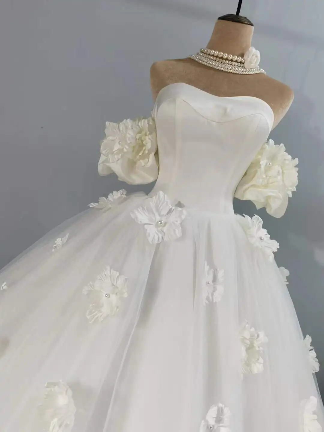 CloverBridal ซาติน + Tulle ดอกไม้เจ้าหญิงชุดเจ้าสาวชุดที่กำหนดเอง Sweethear 2022ความยาว Vestido De Novia WW8279