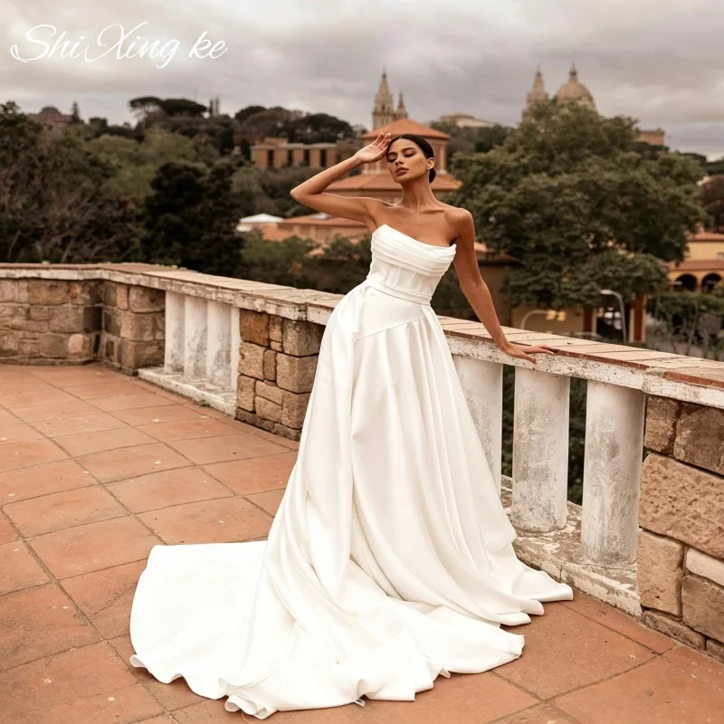 Minimalist Satin Bridal Gown Strapless High Slit Chapel Train Lace‑Up Back Vestidos De Novia Customized