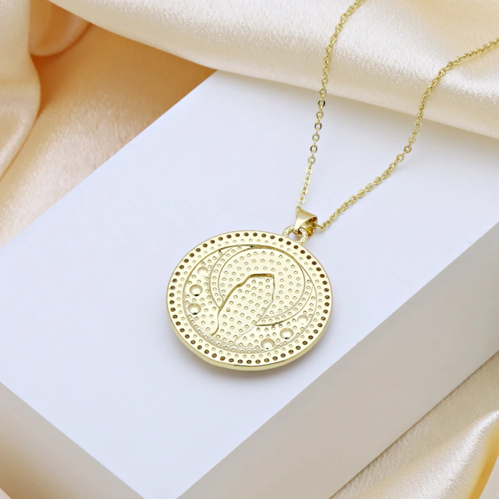 5 pcs/Lot Gold Plated Brass Round Medal Necklace Our Lady of Guadalupe Pearl CZ Shell Virgin Mary Pendant Religious Jewelry