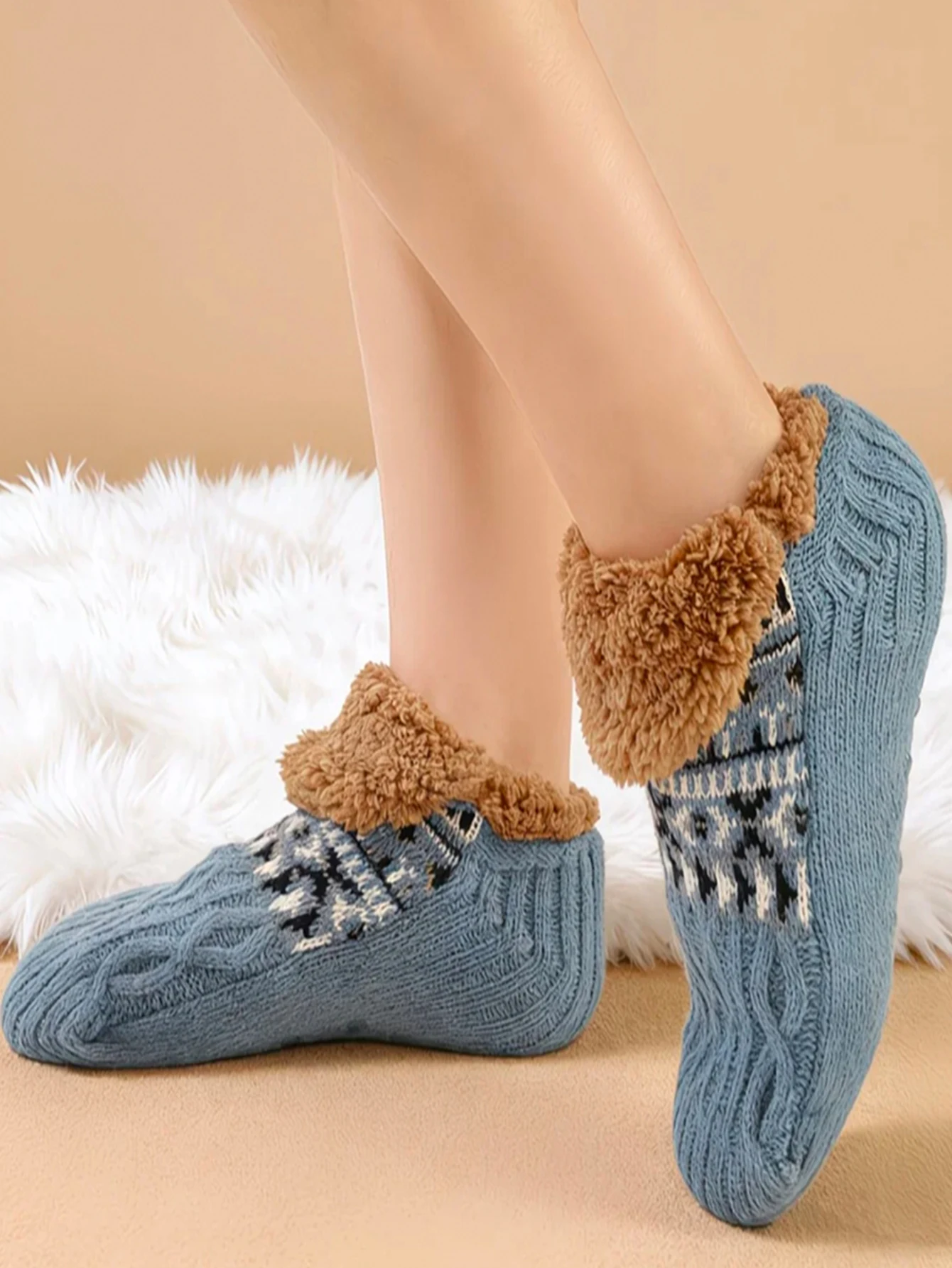 1/2/3/4/5 Pairs Random Women Mixed‑Pattern Macaron Solid Color Comfortable Thick Fleece‑Lined Warm Floor Socks