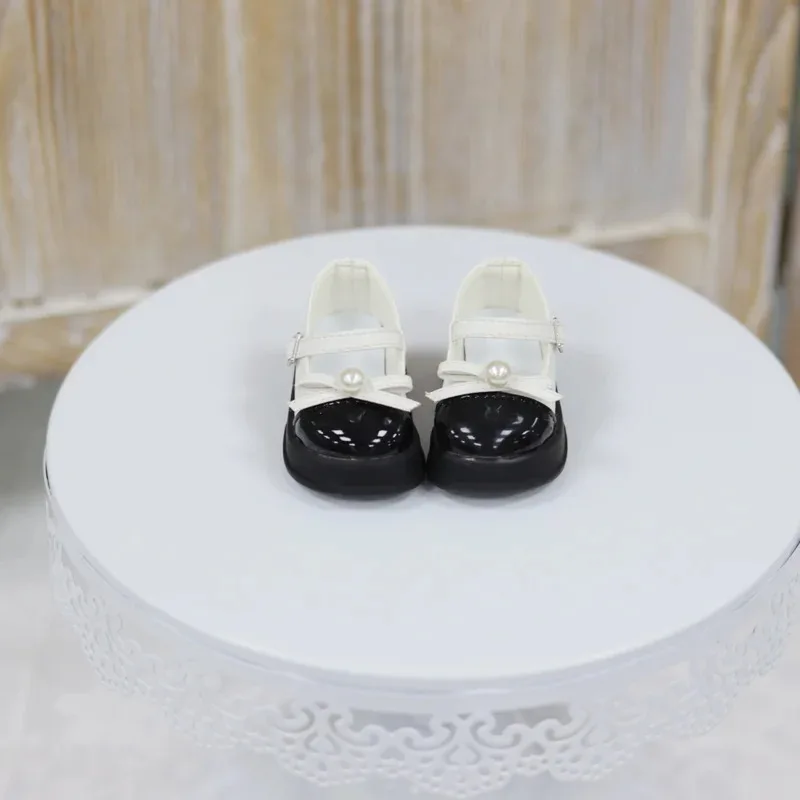 

Spot Inventory BJD Doll Shoes 1/4 Pearl Bow Patent Leather Black White Matching