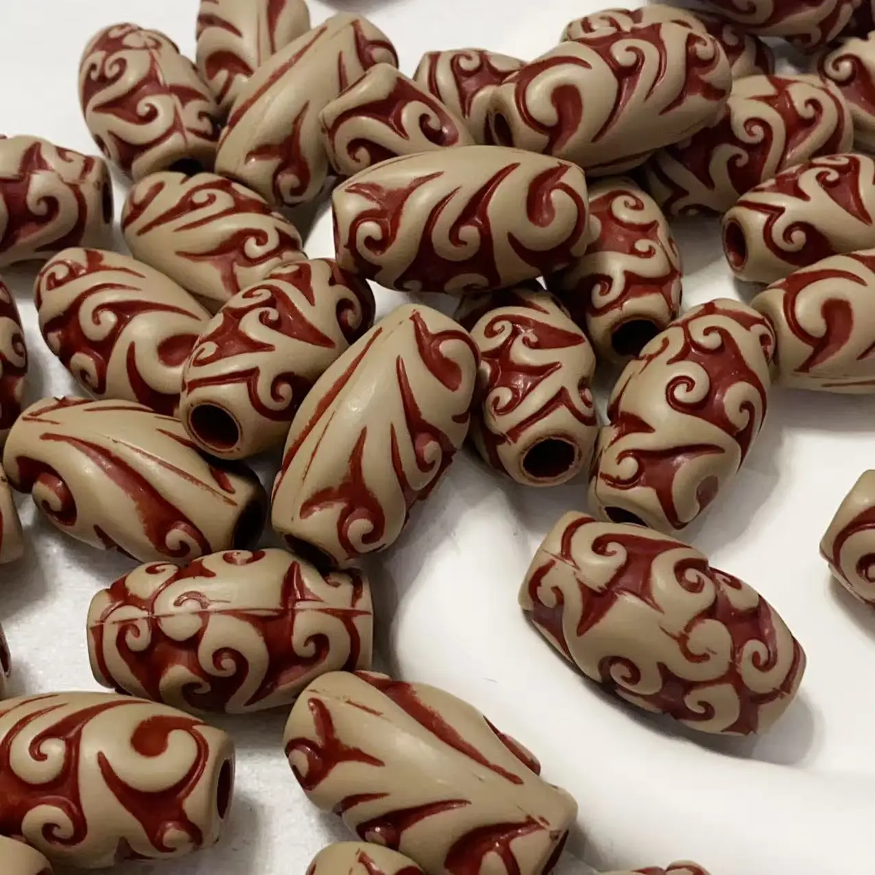 

4Pcs 32 * 18mm dark pattern pendant, long beads, large beads, retro DIY handmade bracelets, necklaces, earrings, clothing beads