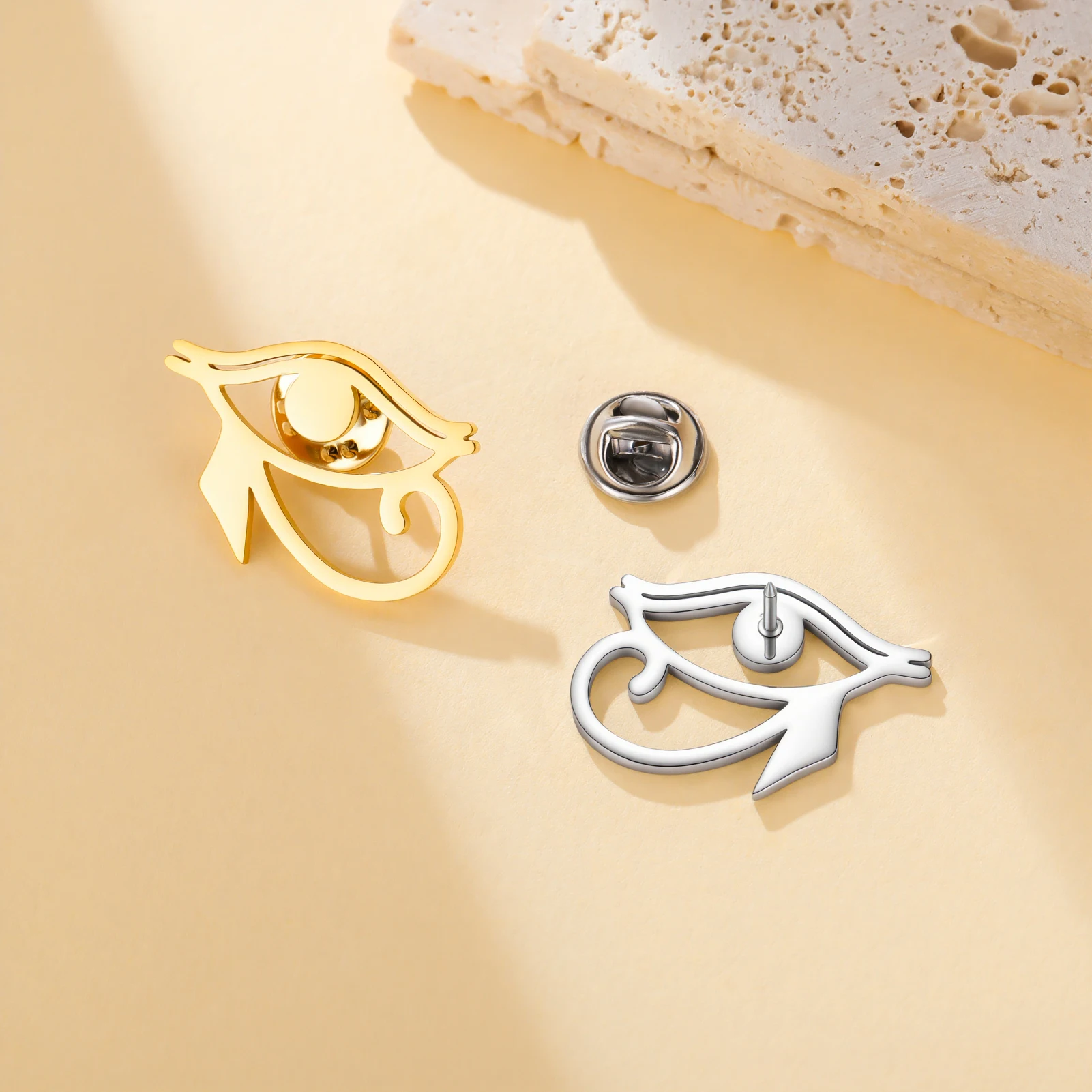 Skyrim Das Auge des Horus Anstecknadel Brosche Damen Herren Edelstahl Goldfarben Abzeichen Schutz Wedjat Auge Schmuck Geschenk Großhandel