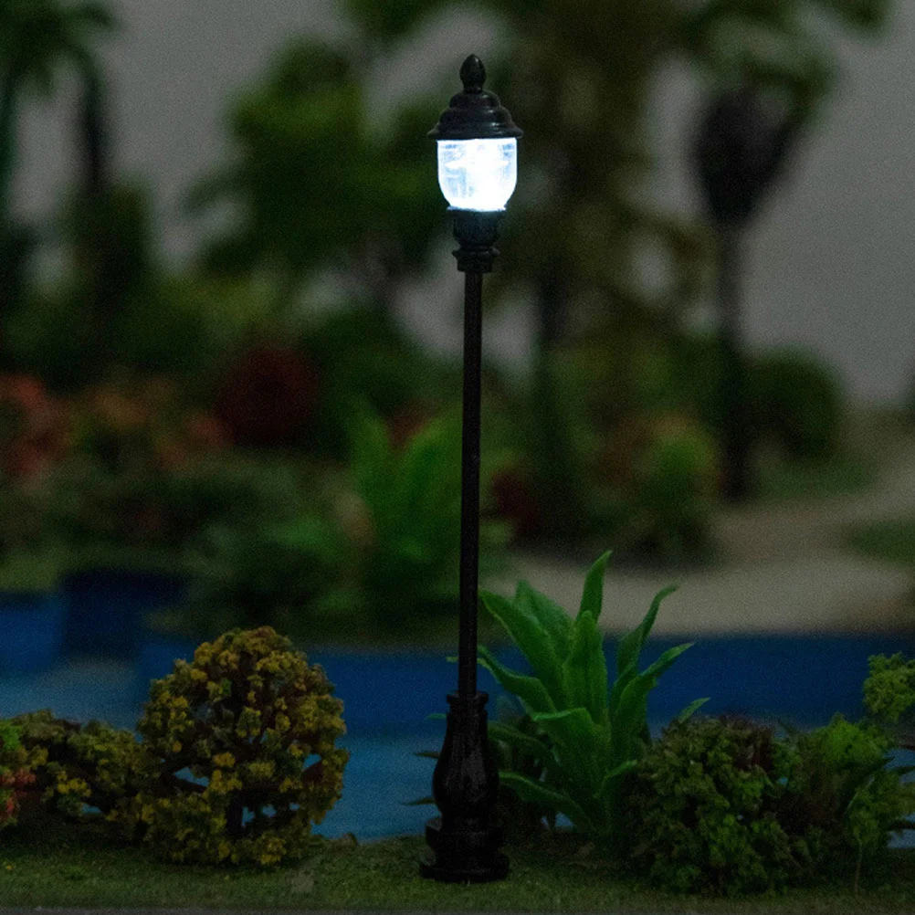 Premium 5pcs Simulated Miniature Street Lamp Model for Mini House Decoration Exquisite Design and Durable Material