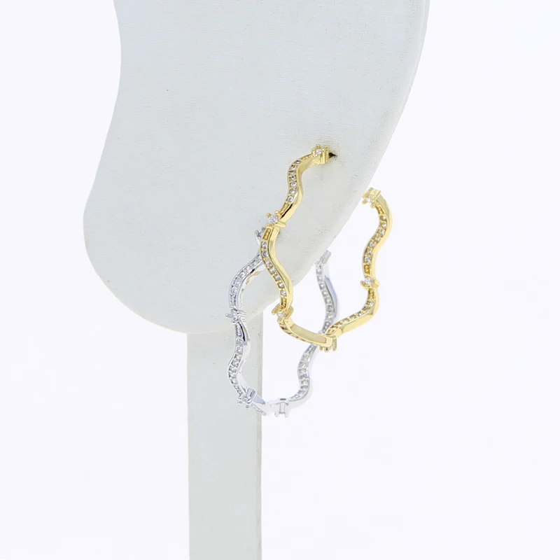 New 30mm Shiny Water Wave Cz Hoop Earrings for Women Micro Paved White Cubic Zirconia Gold Silver Color Fashion Jewelry Party