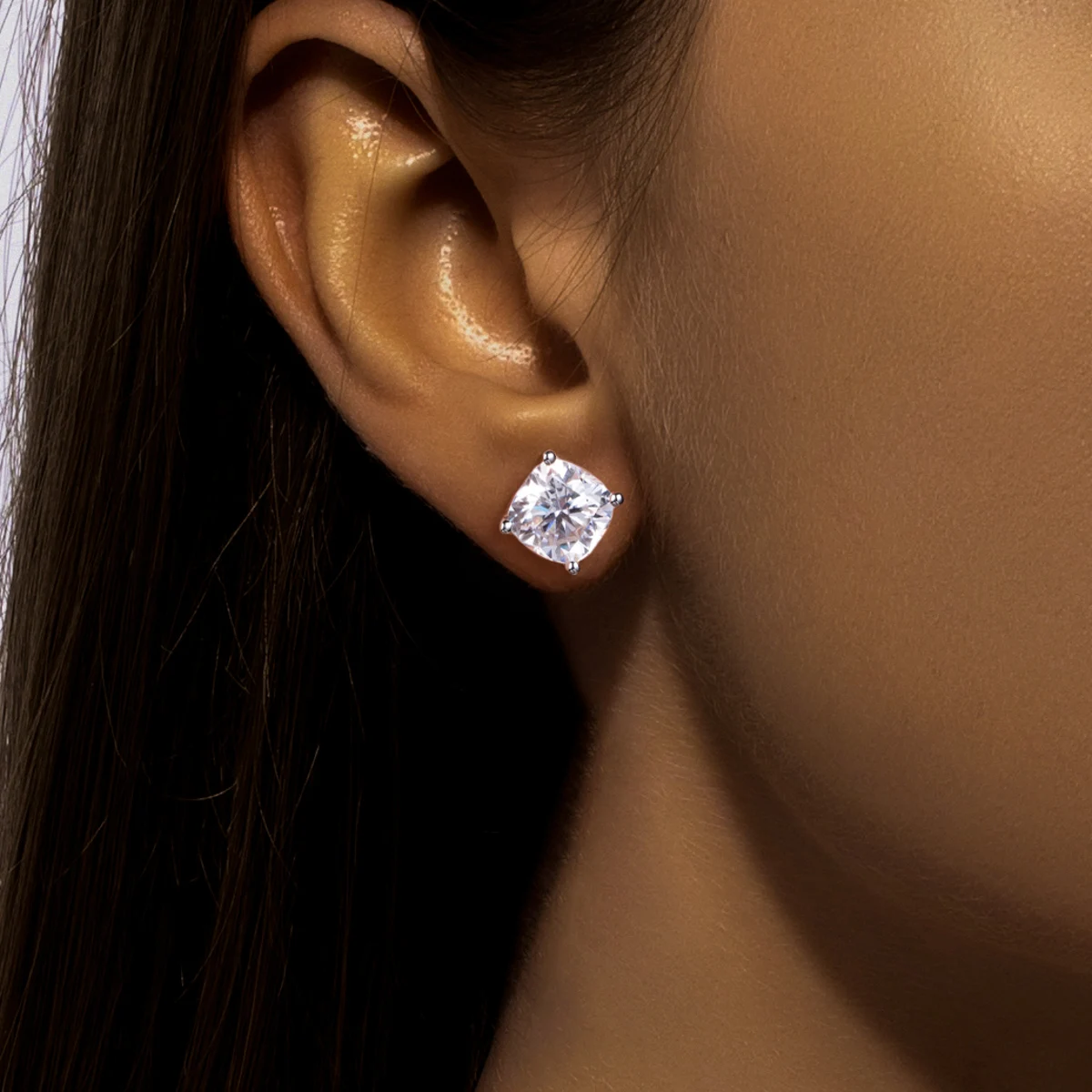 AnuJewel 1cttw-6cttw Cushion Moissanit-Ohrringe 925 Sterling Silber D-Farbe VVS1 Moissanit Klassische Ohrstecker für Damen – Detail 10