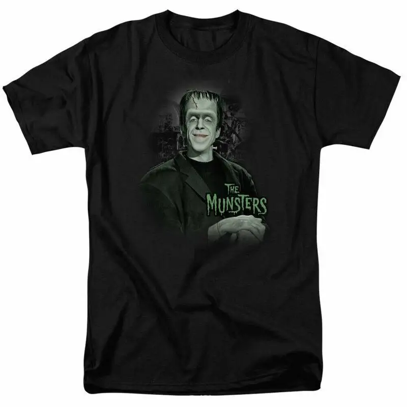 تي شيرت The Munsters Man of House للرجال مرخص للبرنامج التلفزيوني الكلاسيكي Herman Black