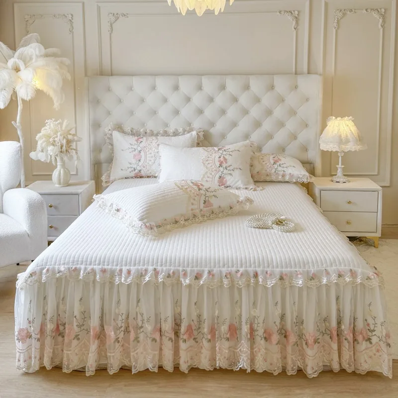Bed Skirt Lace Trimmed Bed Skirt Quilted All Season Cover Anti Slip Sheet with Ruffle Single Bed Skirt Cover Design