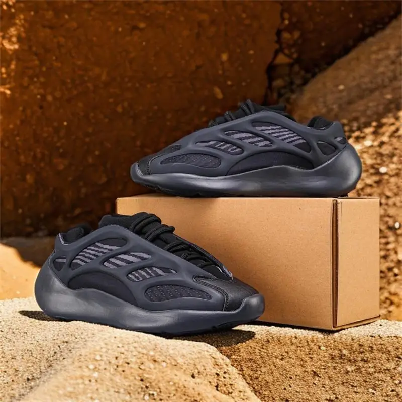 

Men's Lightweight Mesh Summer Sneakers - Breathable Running Shoes with Soft Sole, Non-Slip Comfort, and Stylish Casual Design