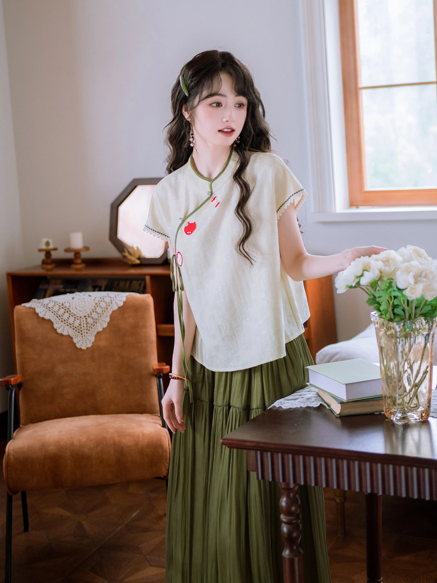 

Улучшенный топ Nanfeng Valley Small Lotus Green с вышивкой и юбка-фонарик с высокой талией и цветочным узором в китайском стиле для женщин
