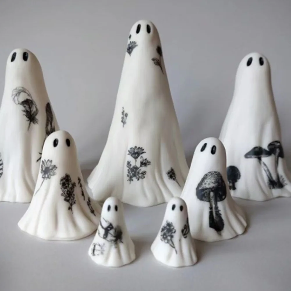 

New Creative White Ghost Decoration Halloween Scene Party Decoration Resin Craft Home Decoration