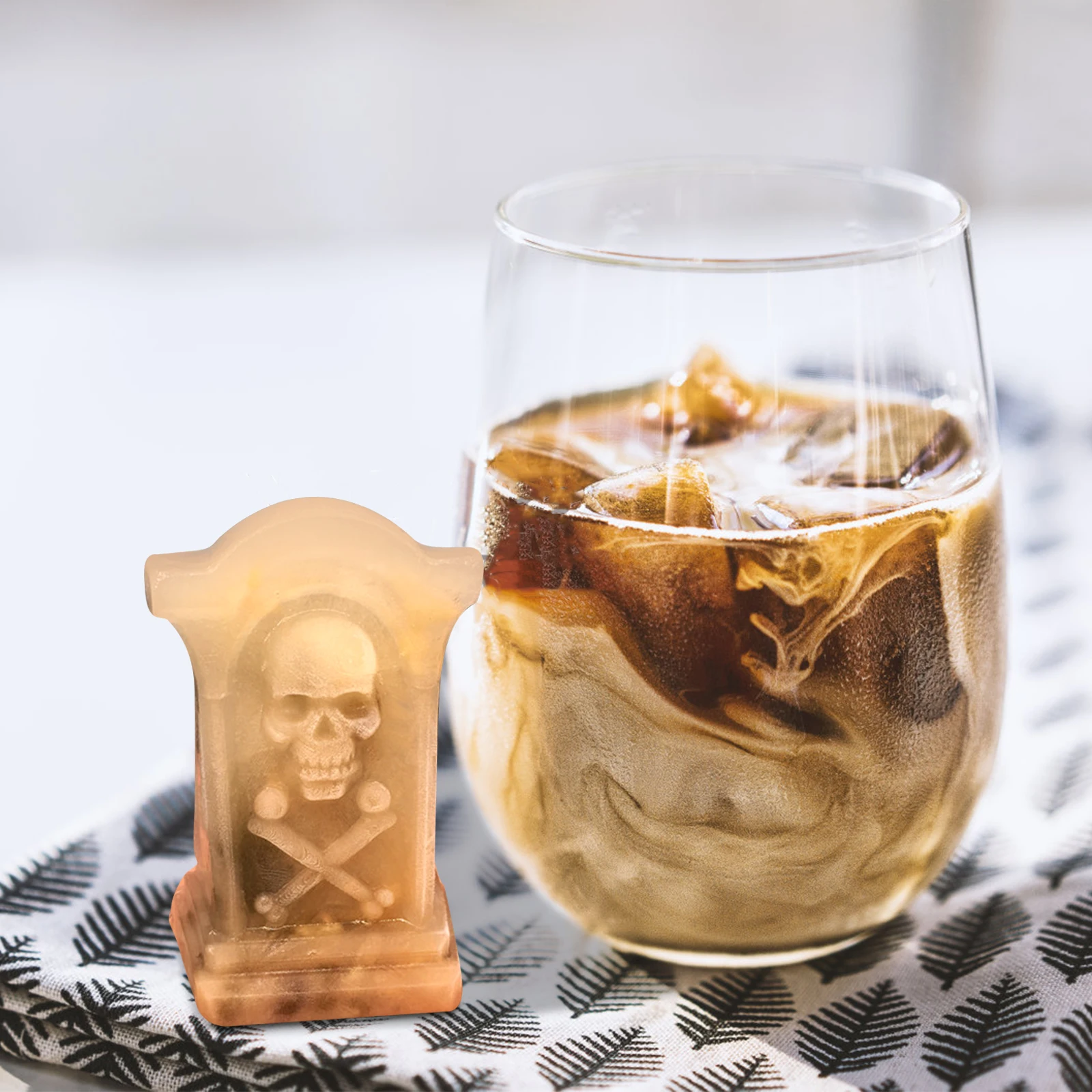 

Skull Mold Halloween Ice Cube Tray Silicone Ice Cube Maker For Pudding Cake Chocolate Foil Halloween Atmosphere Reusable Dust