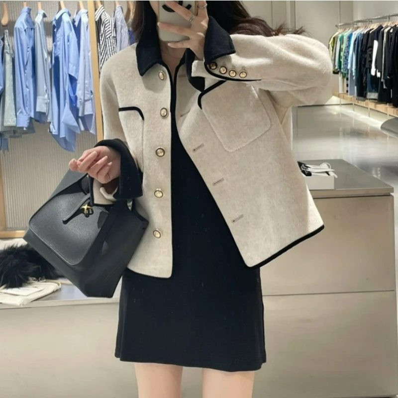 Small Gold Buckle Lapel Coat for Women 2026 Autumn New Fashion French Elegant Noble Lady Style Off-the-shoulder Short Outerwear