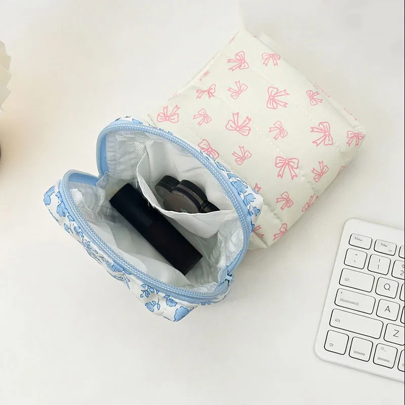 Women's Lipstick Cosmetic Organizer Case Bag Women Makeup Pouch Quilted Padded Sanitary Pad Storage Bag Travel Toiletry Bag