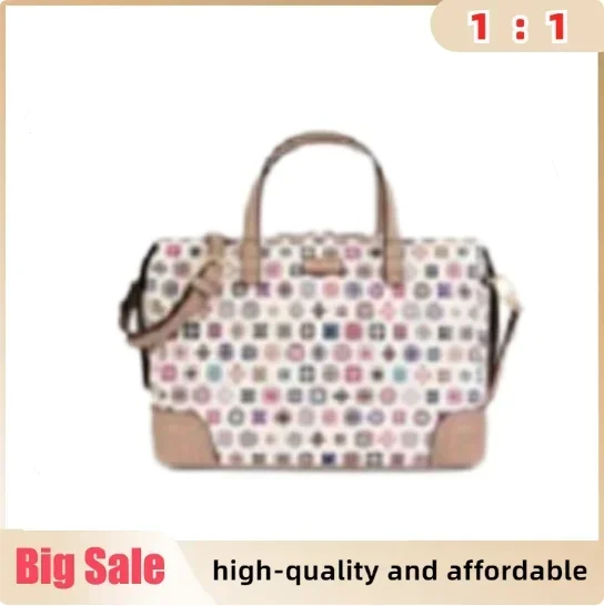 

2024 Trend luxury women's tote, perfect for beautiful parties and gifts.