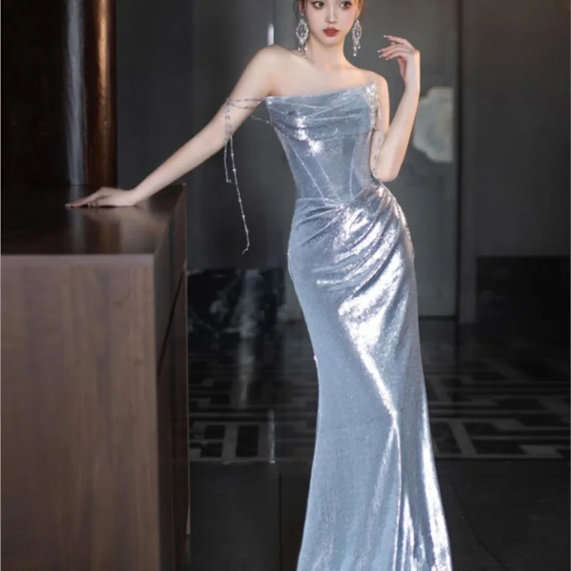 New silver sequined light luxury niche banquet host toasting dress