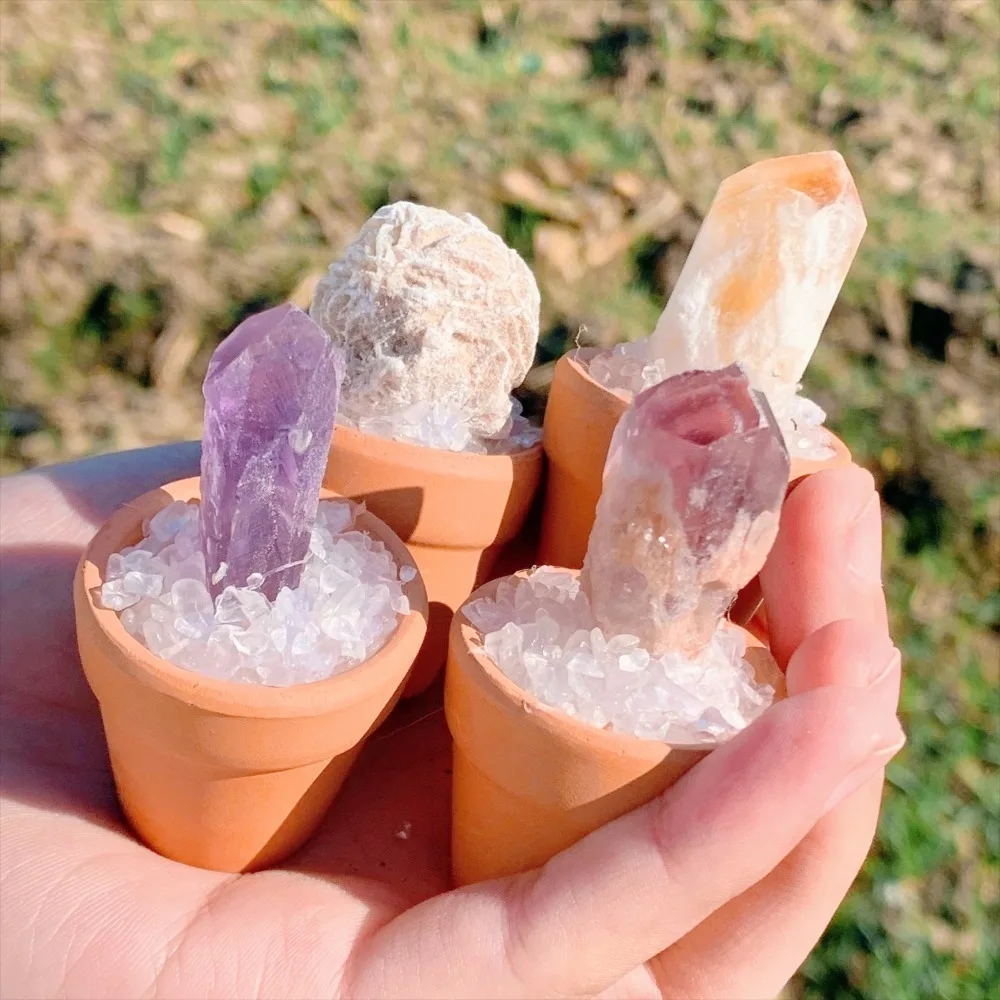 1 Stück natürlicher Kristall-Rohstein, kleine Topfpflanze, handgefertigt, DIY-Kristallhandwerk, zarter und kompakter Desktop-Artikel