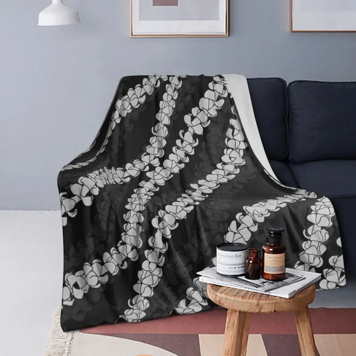 

Puakenikeni Single Leis On Turquoise Blankets Soft Warm Flannel Throw Blanket Plush for Bed Living room Picnic Travel Home Sofa