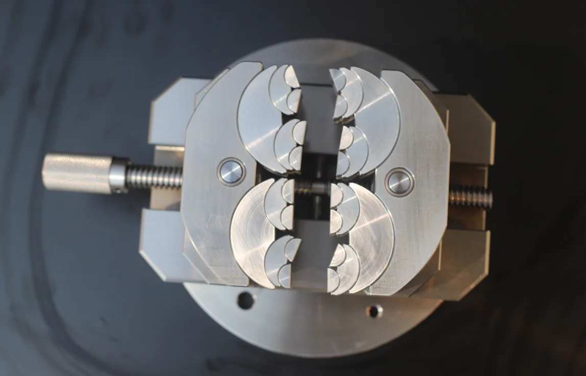 Morsa fractale in acciaio inossidabile a 4 gradini da utilizzare