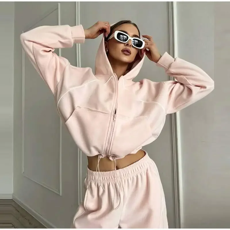 Damen-Hosen 2-teiliges Set: Kapuzenjacke mit langen Ärmeln und Reißverschluss, elastische Taille, weit geschnittene Hose, schicke Damen-Sportbekleidung, neues Herbst-Outfit. – Detail 4