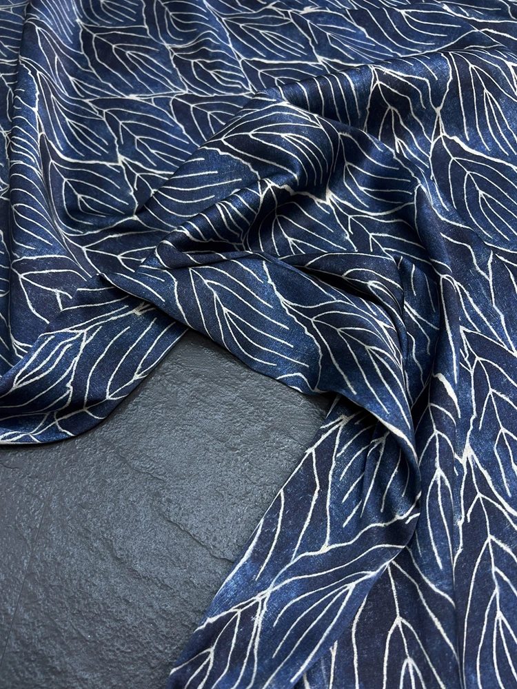 Abstracte Bergtoppen Natuurlijke Stof Stretch Satijn Voor Jurk 93% Mulberrysilk 7% Spandex 19 Momme