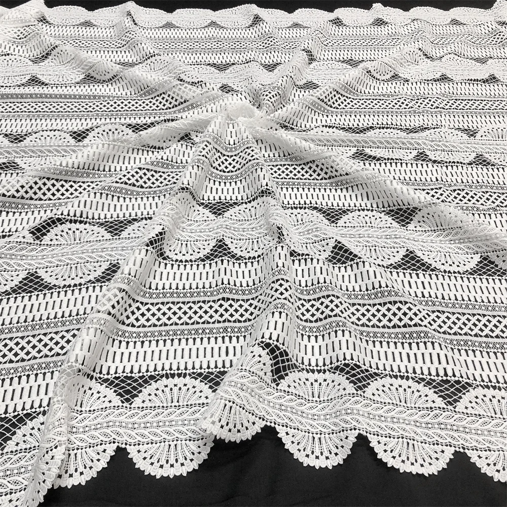 Nigerianischer Stoff Luxuriöse Hochwertige Spitze Wasserlösliche Bestickte Modische Weiche Weiße Spitzenstoffe 5 Yards – Detail 8