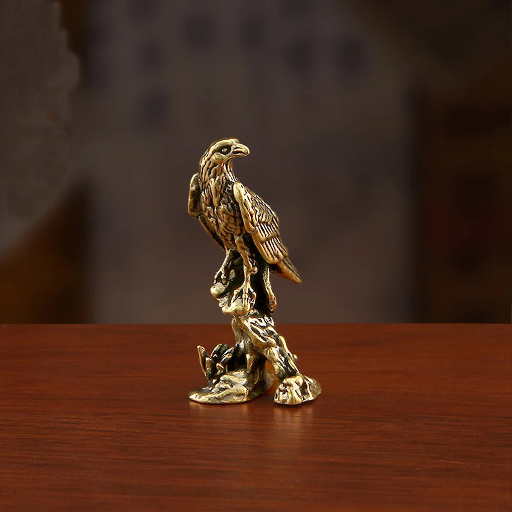 Brass Statue Standing Eagle Mini Craft Ornament Personality Freedom Office Home Decor Desktop Decorative Collectible Gift