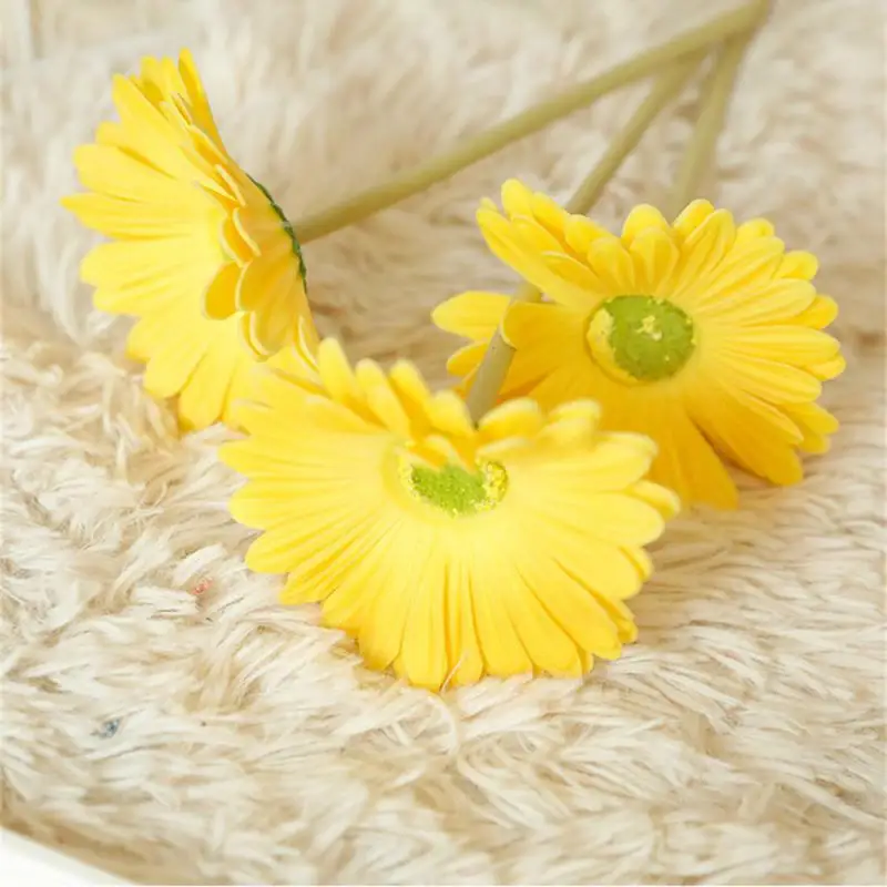 Sense Of Reality Grace High Quality Material Clear Transparent Elastic The Flowers Full Rich Colors Fresh Reality Gerbera