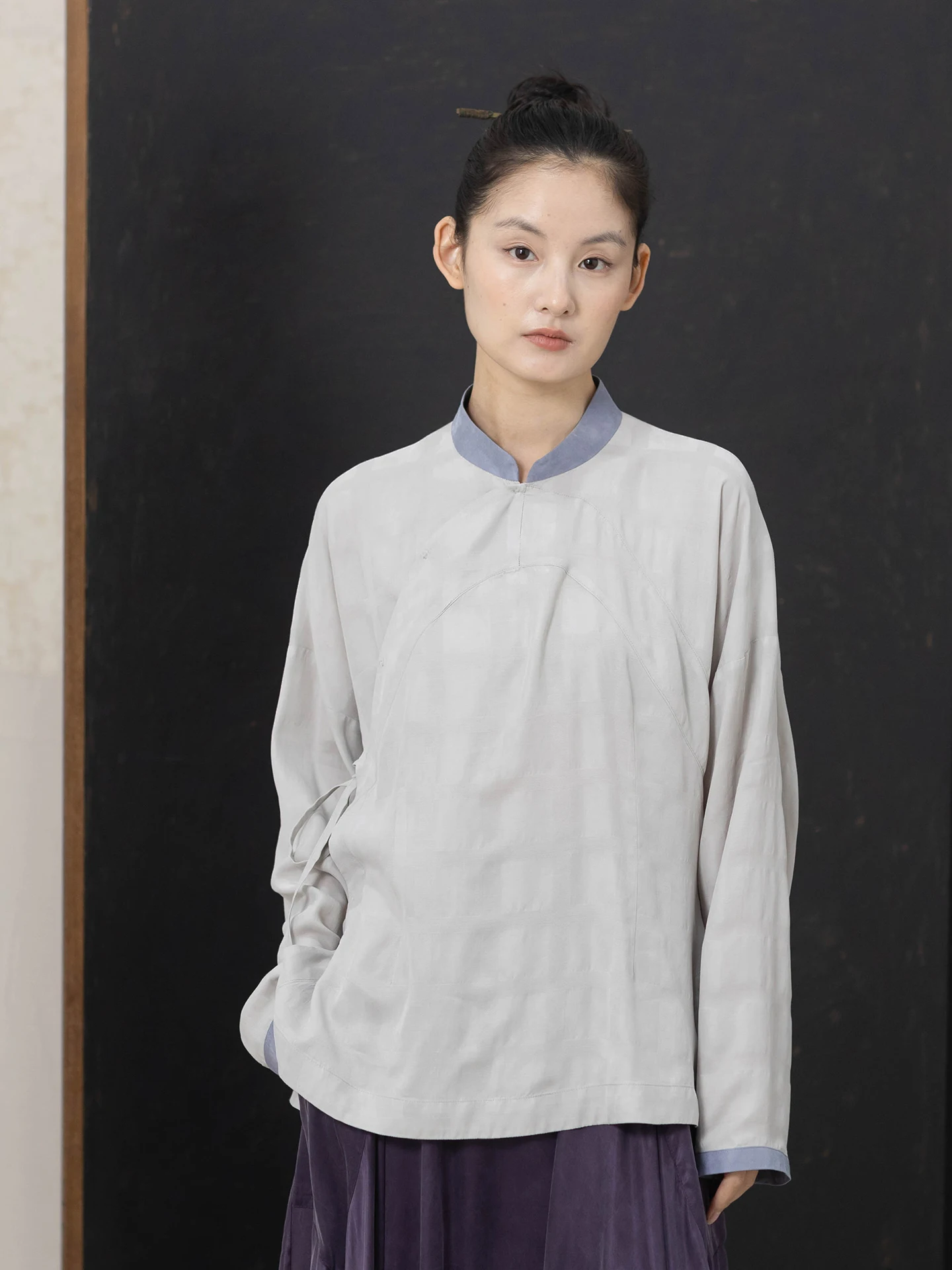 

Элегантная женская рубашка из медно-аммиачного волокна с контрастными цветами, в восточном стиле, в клетку, с воротником-стойкой и поясом, с длинным рукавом, повседневная