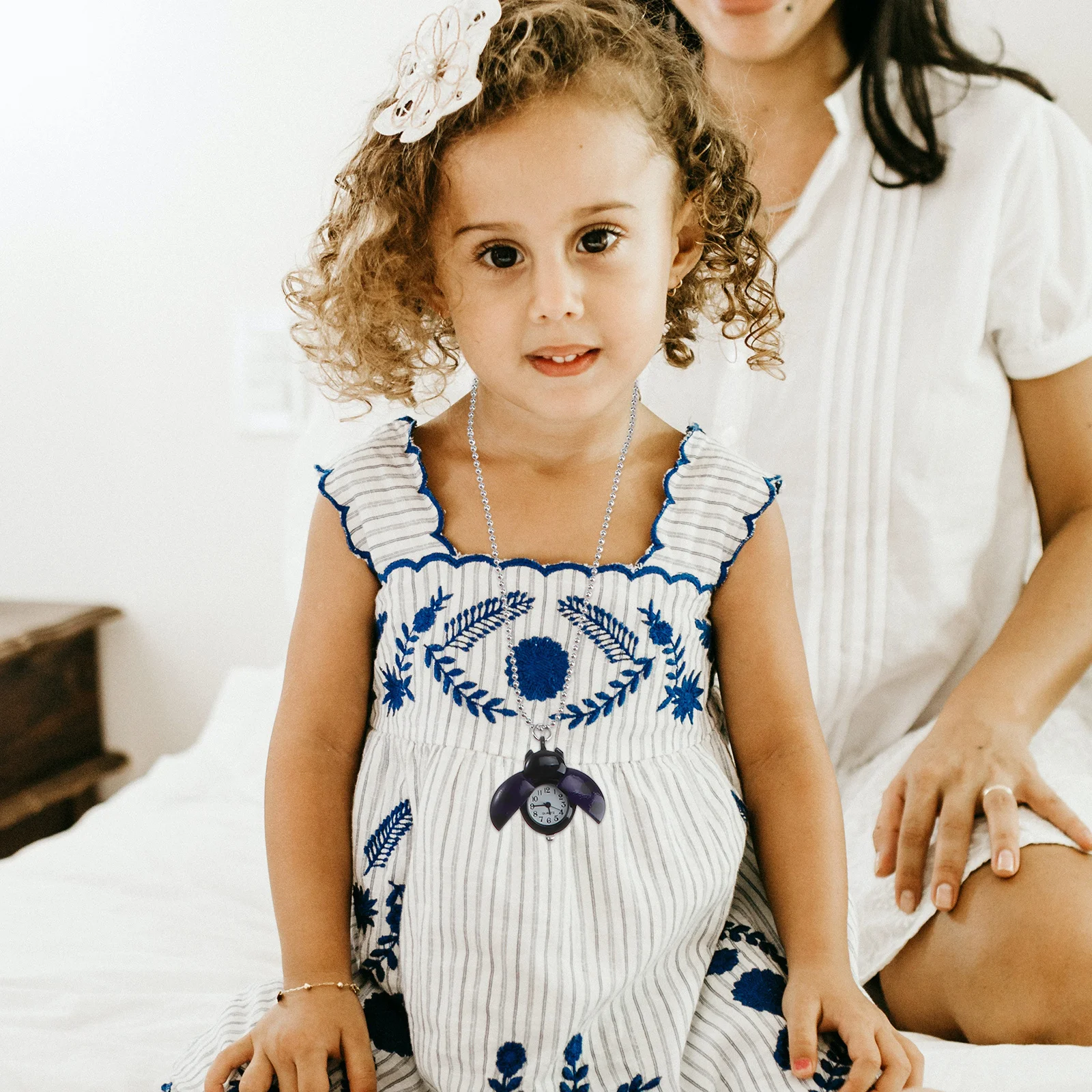 ريترو كوارتز ساعة الجيب شكل سبيكة حالة الصحافة زر فتح الأزياء التبعي ساعة الجيب